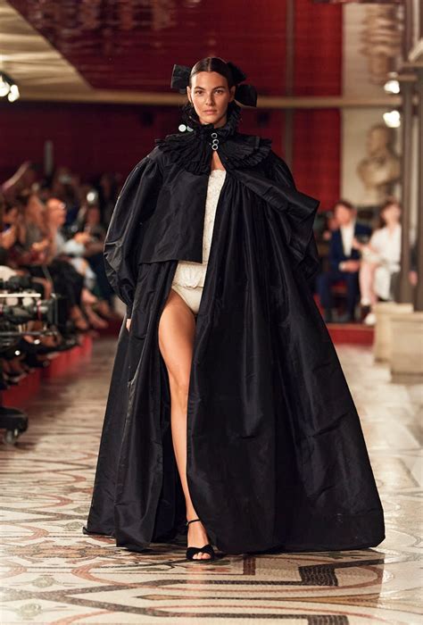 chanel ilegaal.op de catwalk|Chanel Stages an Operatic Wonderland for Couture Fall 2024.